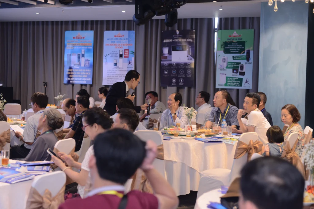 Sảnh tiệc hội thảo tiện nghi và hiện đại ngay tại trung tâm Quận 3. HCM Sảnh tiệc hội thảo tiện nghi và hiện đại ngay tại trung tâm Quận 3. HCM